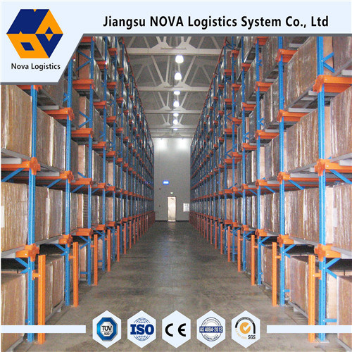 Stockage industriel à travers le support de palettes de Nova Logistics